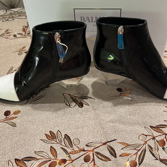 - Balmain Patent Leather Booties - Picture 10 of 13